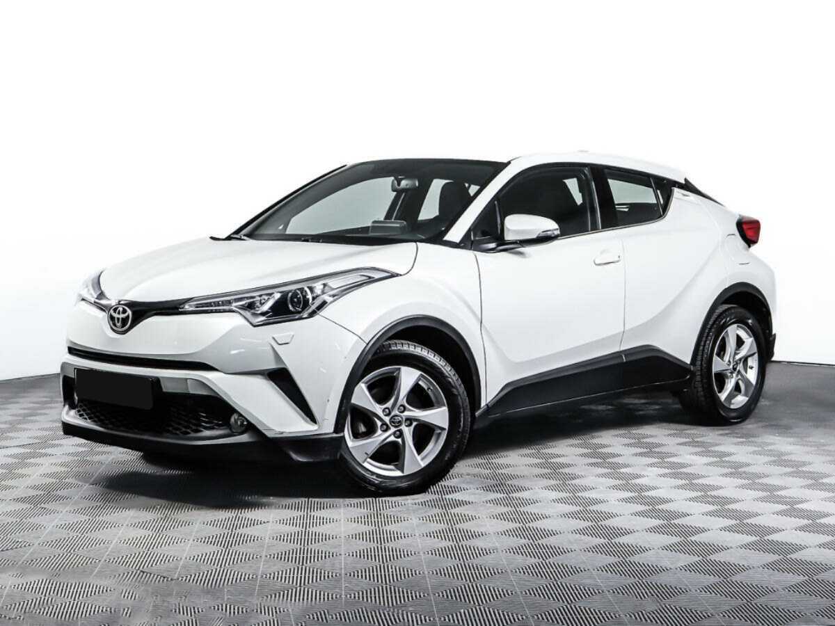 Toyota C-HR 2018 года с пробегом. Посмотреть фото
