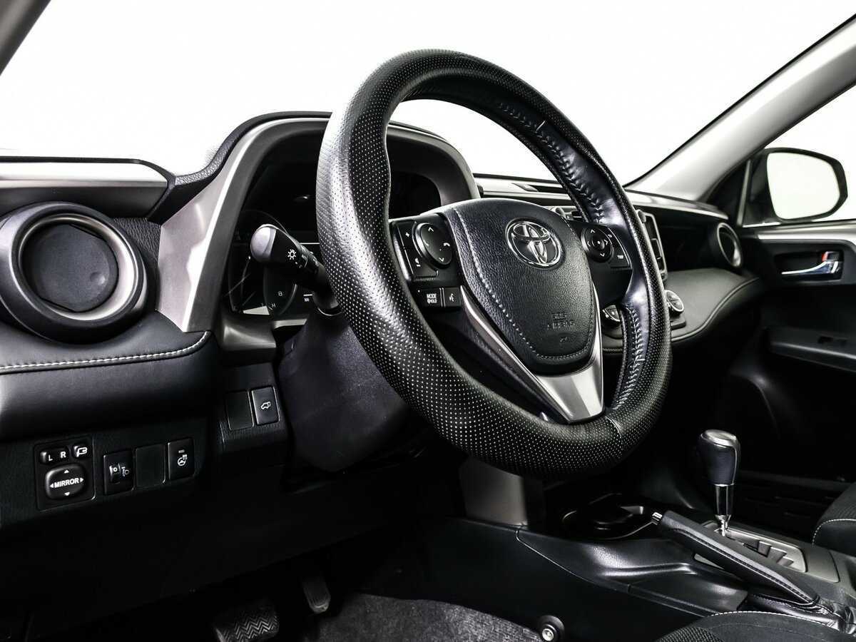 Toyota RAV4 2016 года с пробегом. Фото: #11