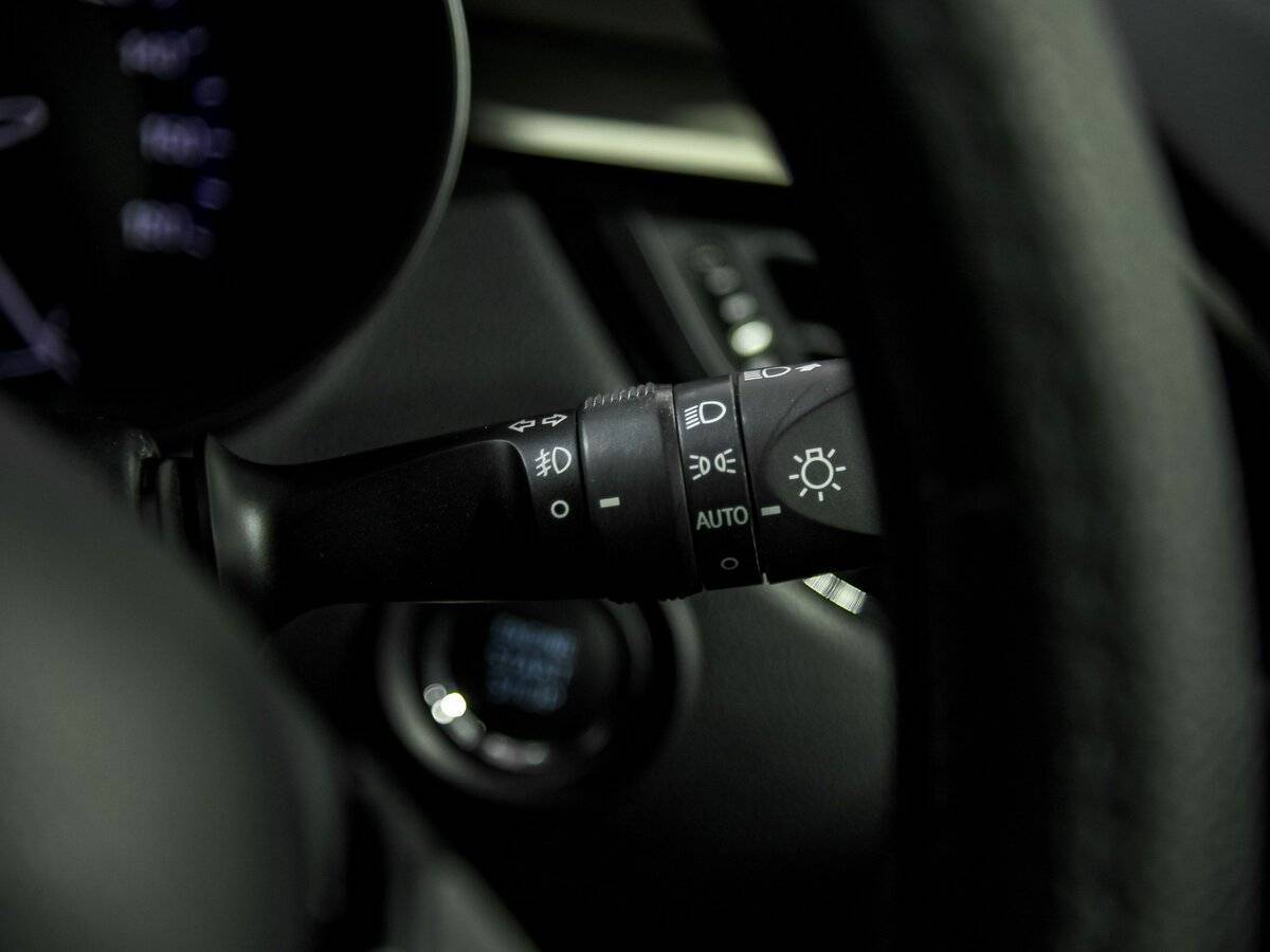 Toyota C-HR 2020 года с пробегом. Фото: #9