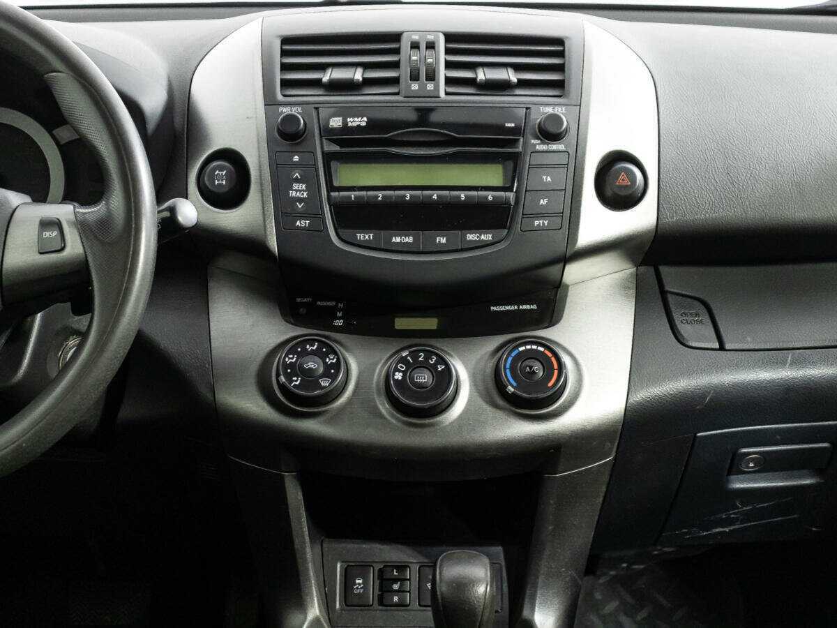 Toyota RAV4 2012 года с пробегом. Фото: #12