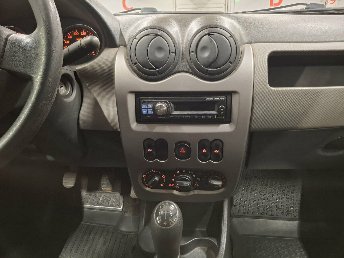 Renault Sandero 2014 года с пробегом. Фото: #14