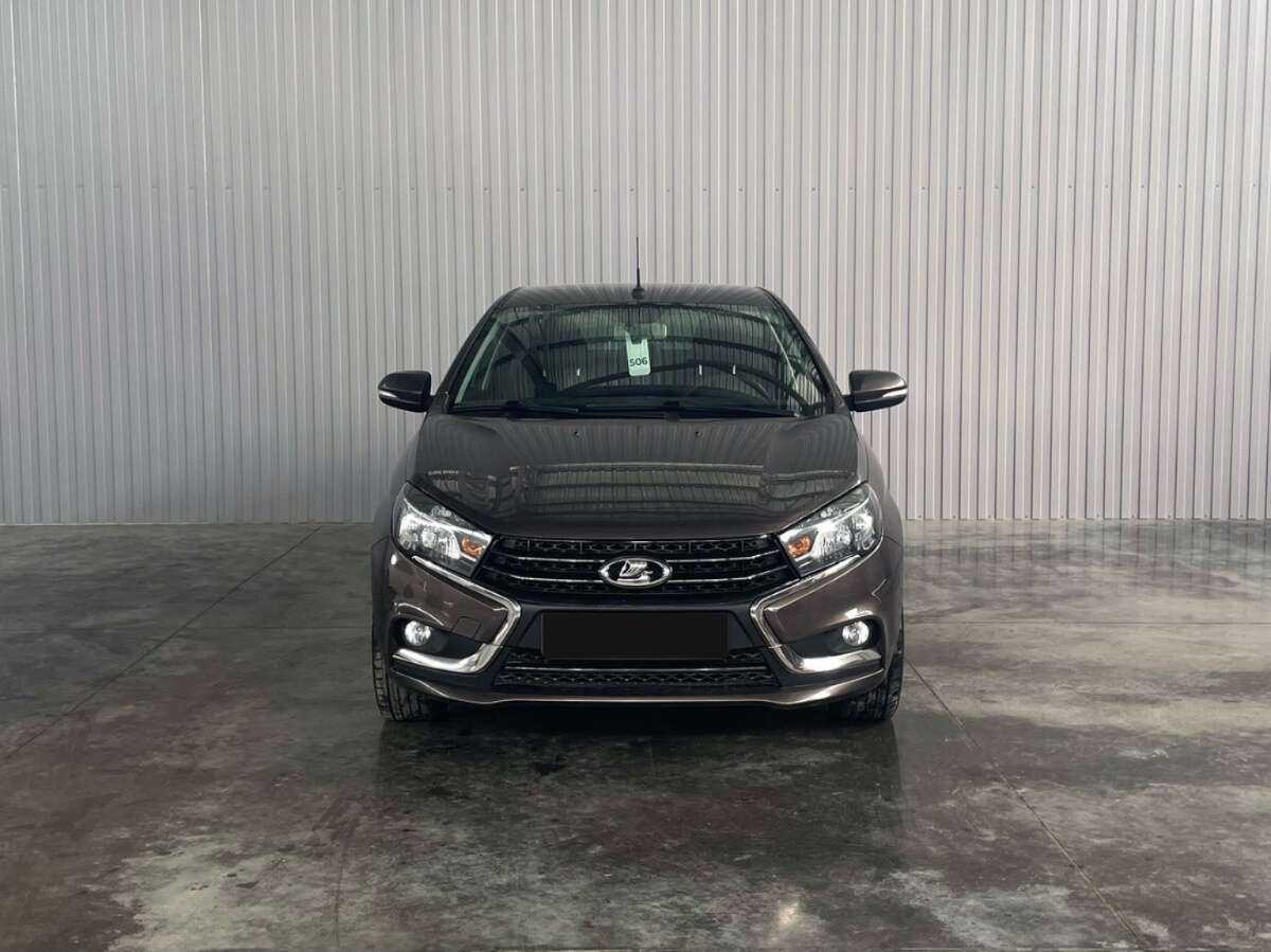 Lada (ВАЗ) Vesta 2018 года с пробегом. Фото: #1