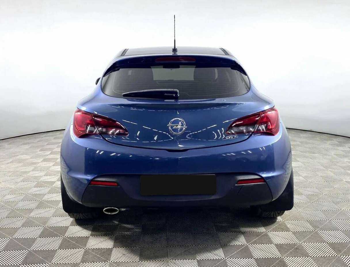 Opel Astra 2013 года с пробегом. Фото: #5