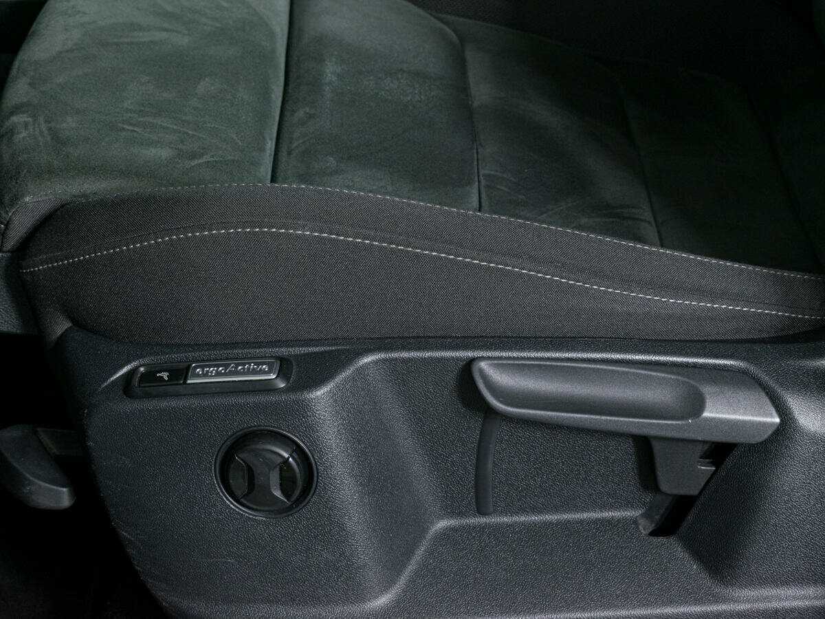 Volkswagen Tiguan 2018 года с пробегом. Фото: #18