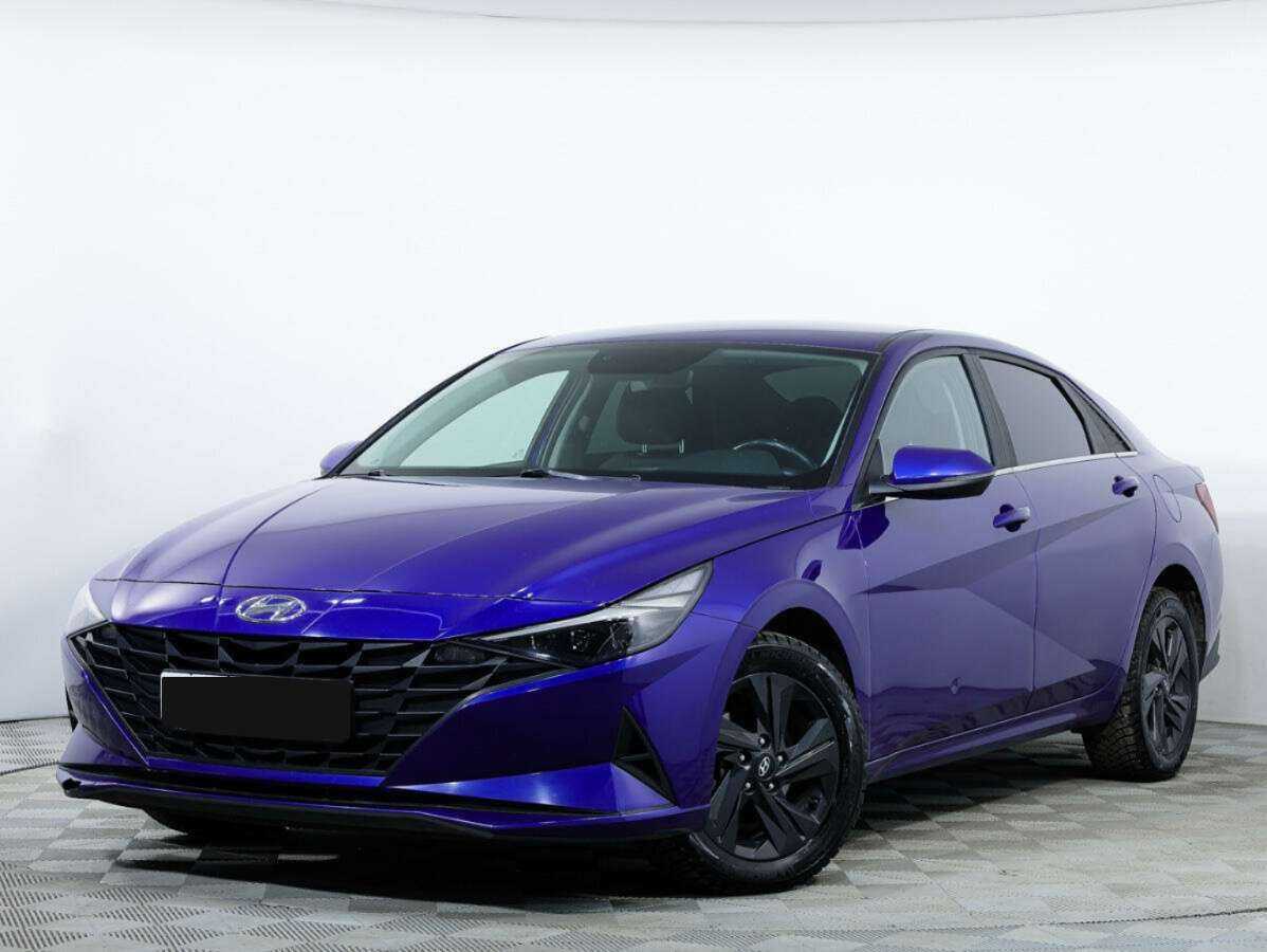Hyundai Elantra 2021 года с пробегом. Посмотреть фото