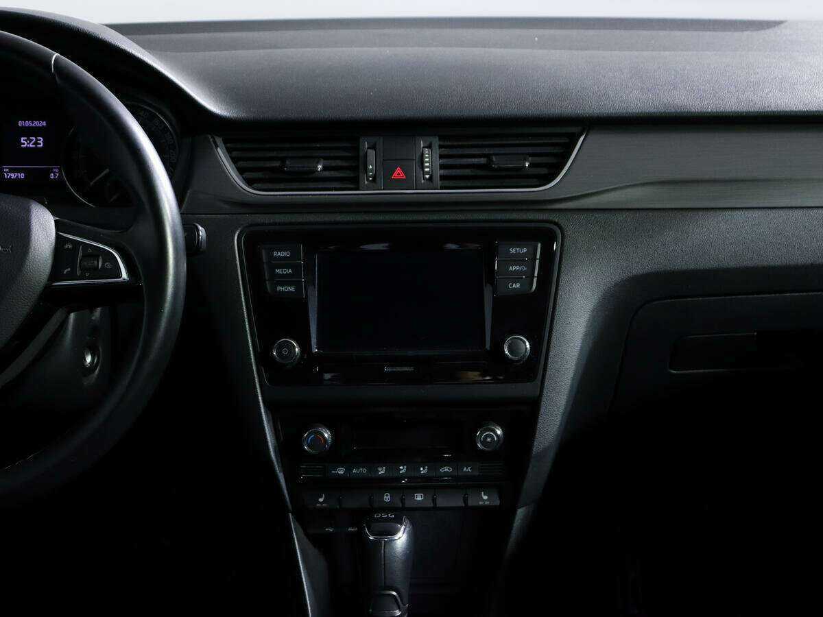 Skoda Rapid 2017 года с пробегом. Фото: #10