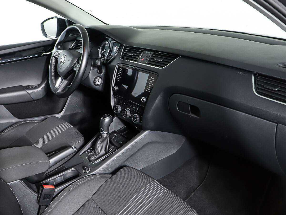 Skoda Octavia 2017 года с пробегом. Фото: #9