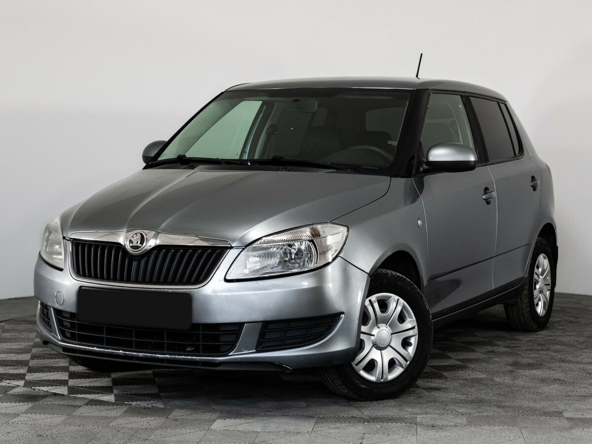 Skoda Fabia 2013 года с пробегом. Посмотреть фото