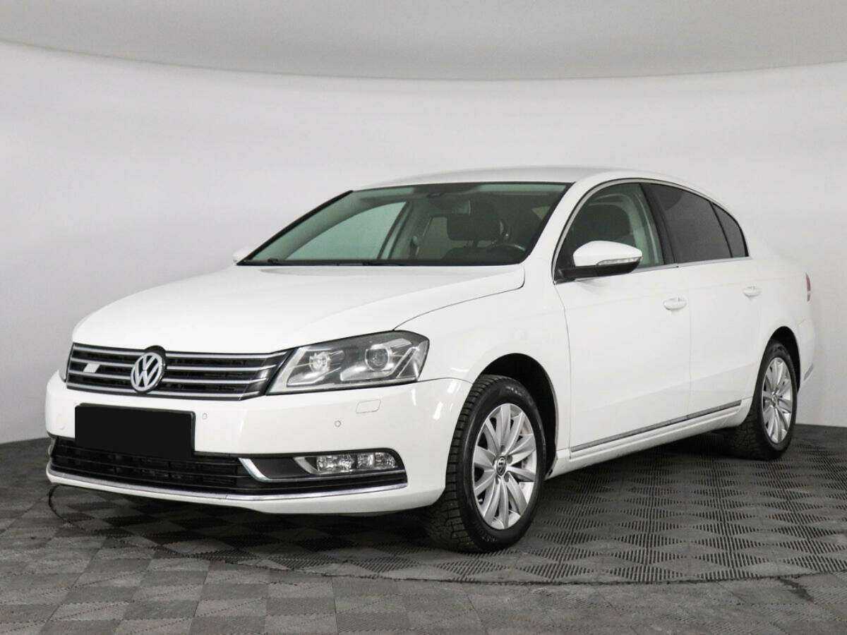 Volkswagen Passat 2013 года с пробегом. Фото: #0