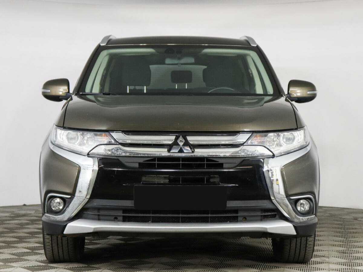 Mitsubishi Outlander 2018 года с пробегом. Фото: #1