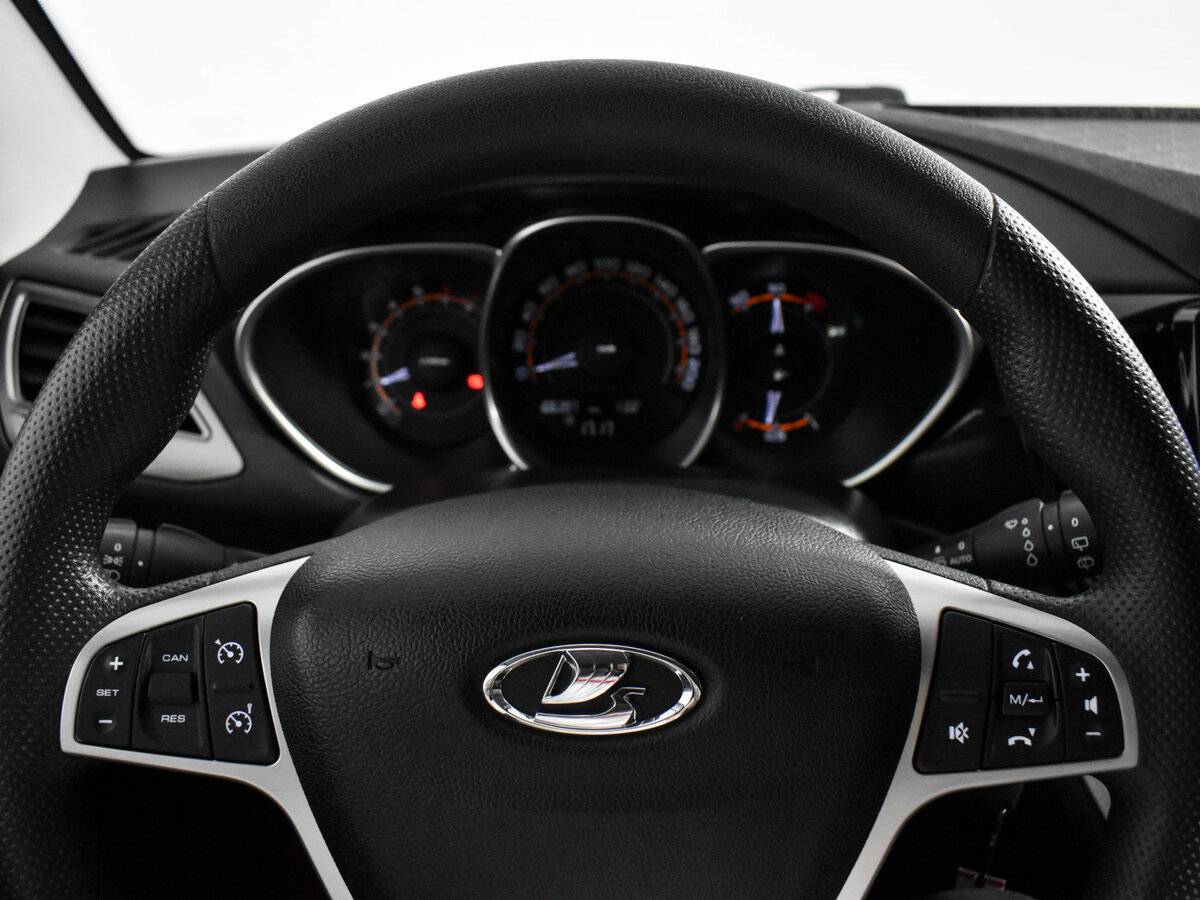 Lada (ВАЗ) Vesta 2018 года с пробегом. Фото: #15