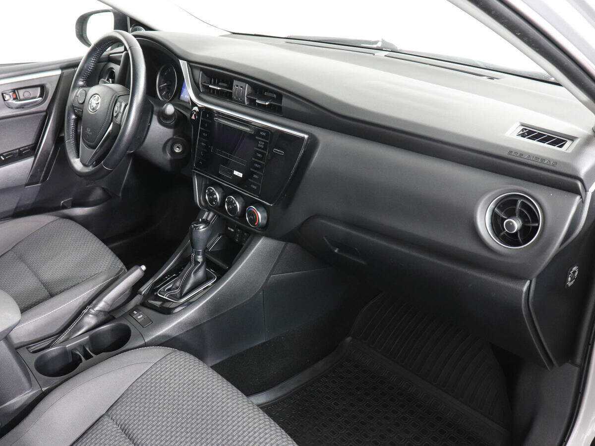 Toyota Corolla 2017 года с пробегом. Фото: #9