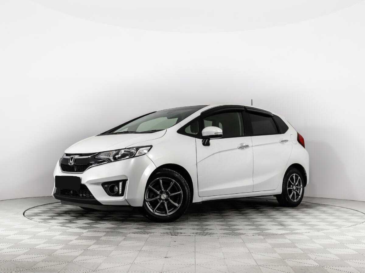Honda Fit 2015 года с пробегом. Посмотреть фото