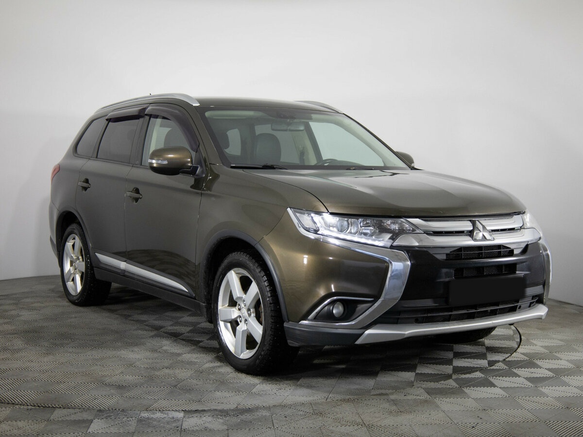 Mitsubishi Outlander 2016 года с пробегом. Фото: #2