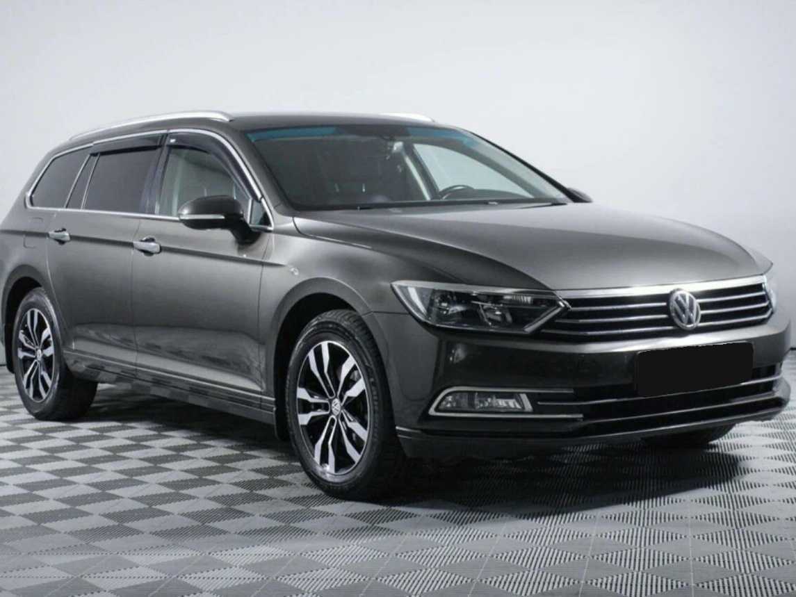 Volkswagen Passat 2017 года с пробегом. Фото: #2