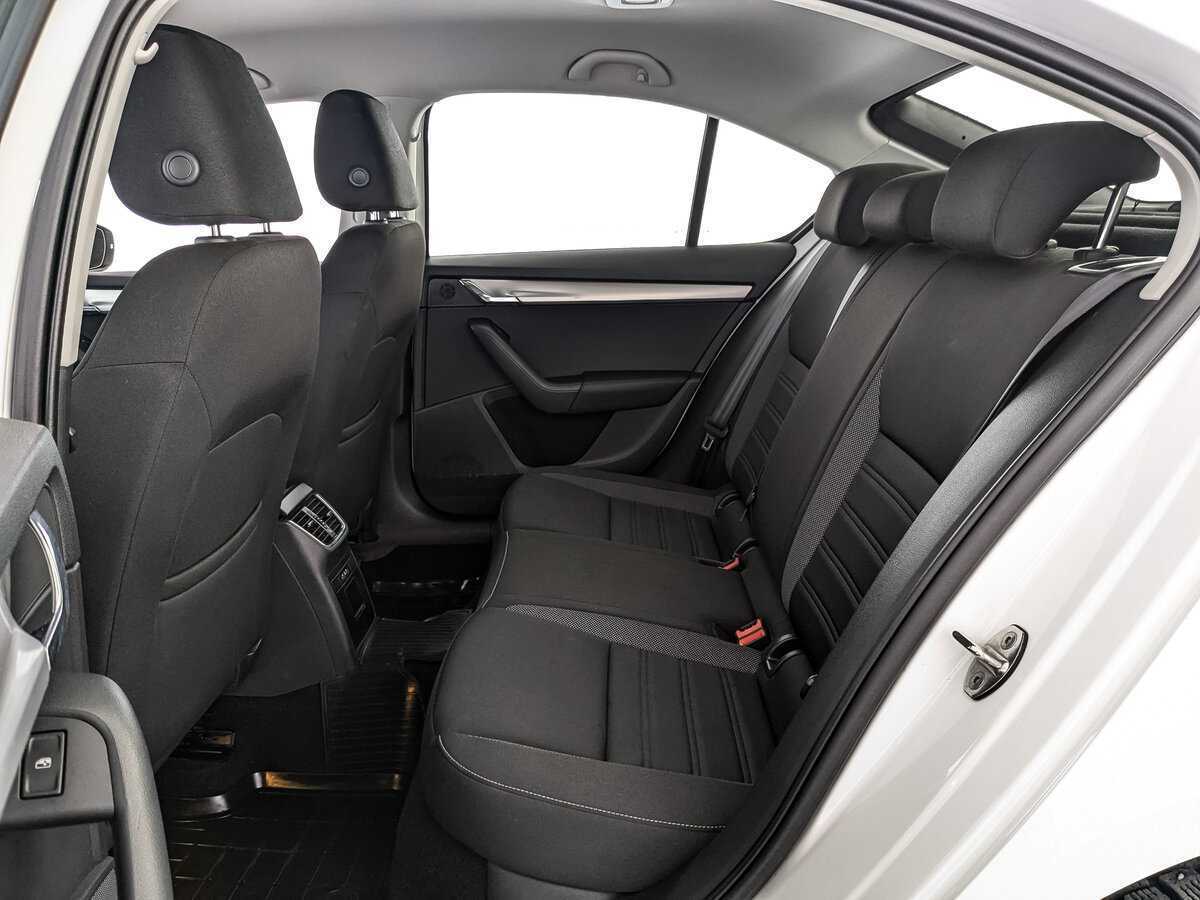 Skoda Octavia 2019 года с пробегом. Фото: #17