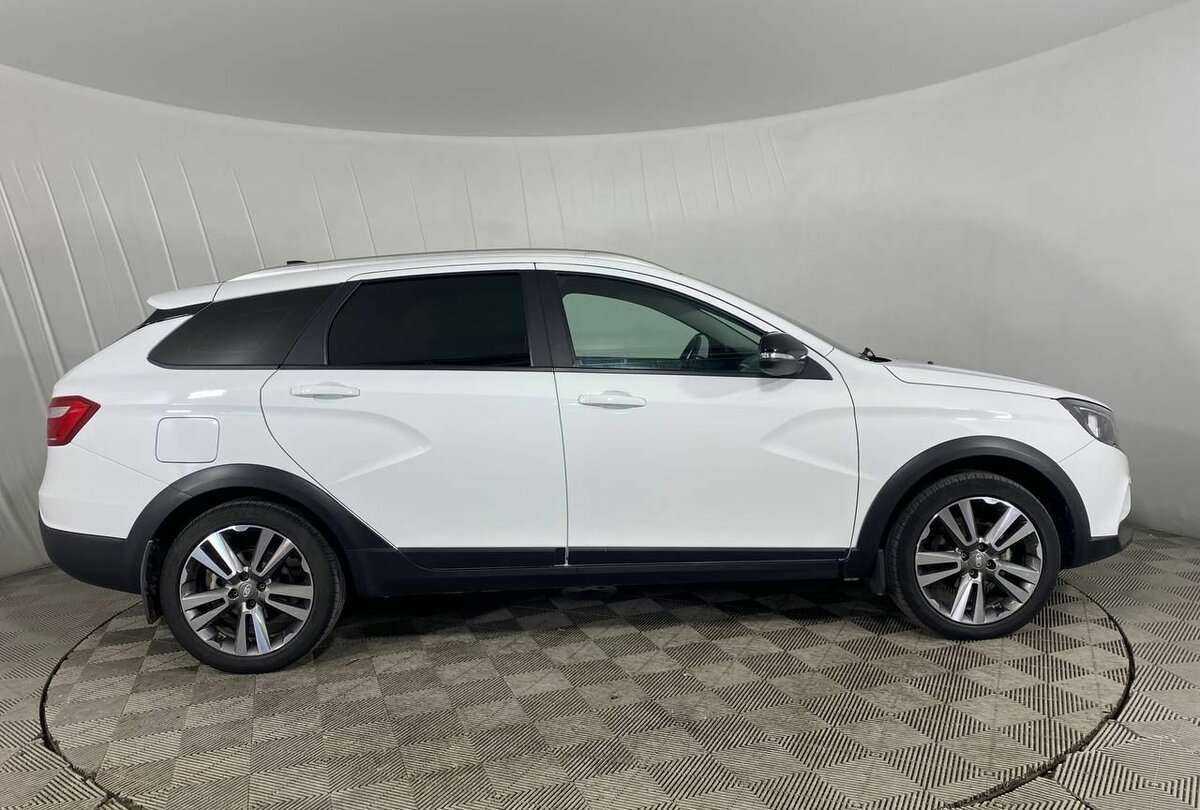 Lada (ВАЗ) Vesta 2021 года с пробегом. Фото: #3