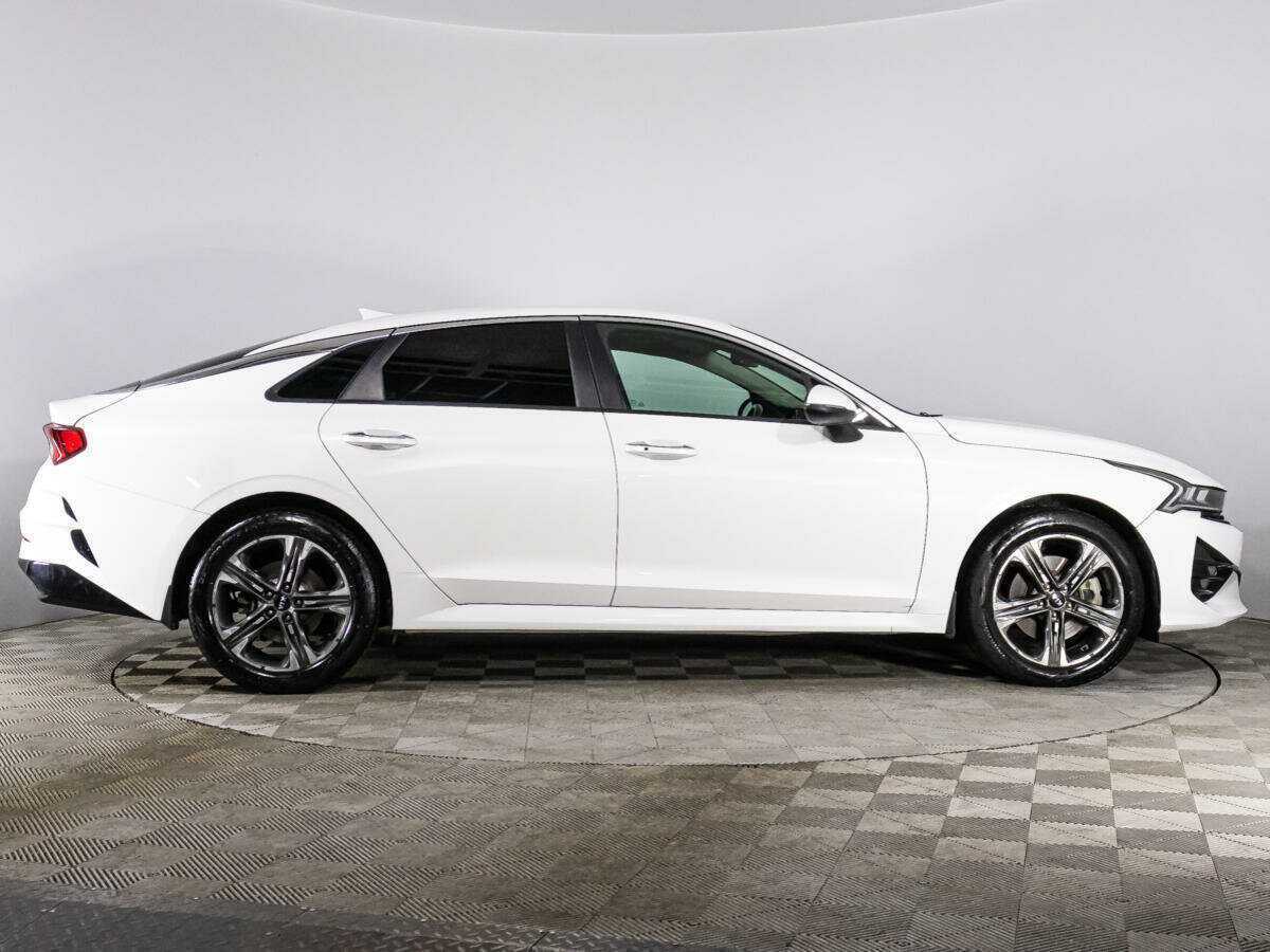 Kia K5 2021 года с пробегом. Фото: #3