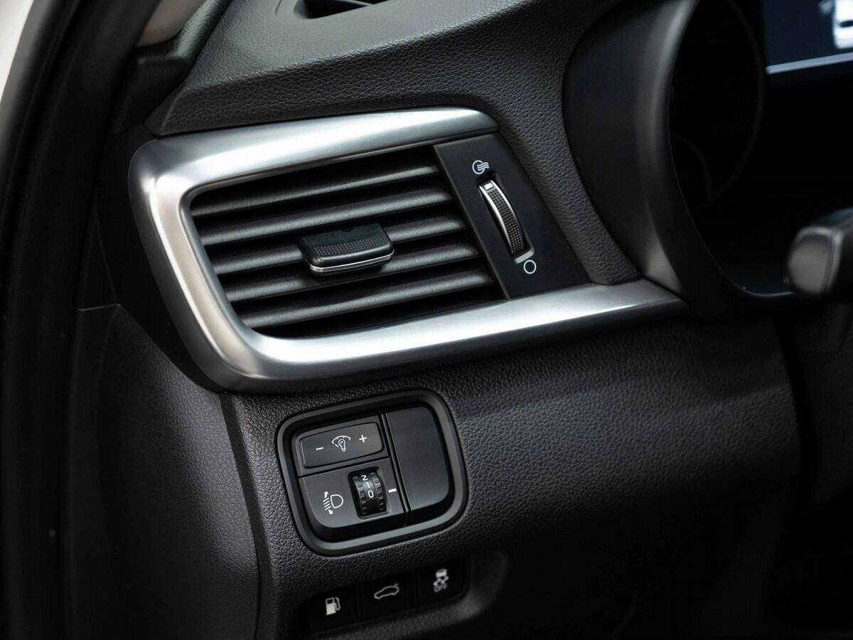 Kia Optima 2018 года с пробегом. Фото: #24