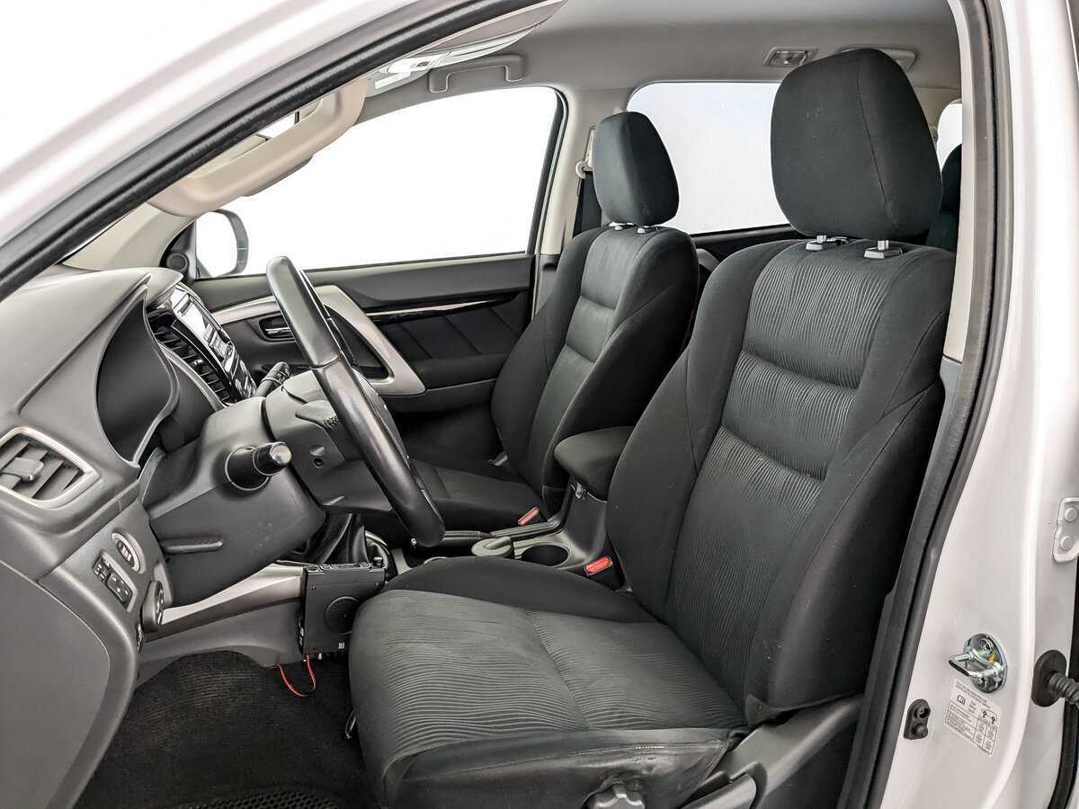 Mitsubishi Pajero Sport 2018 года с пробегом. Фото: #19