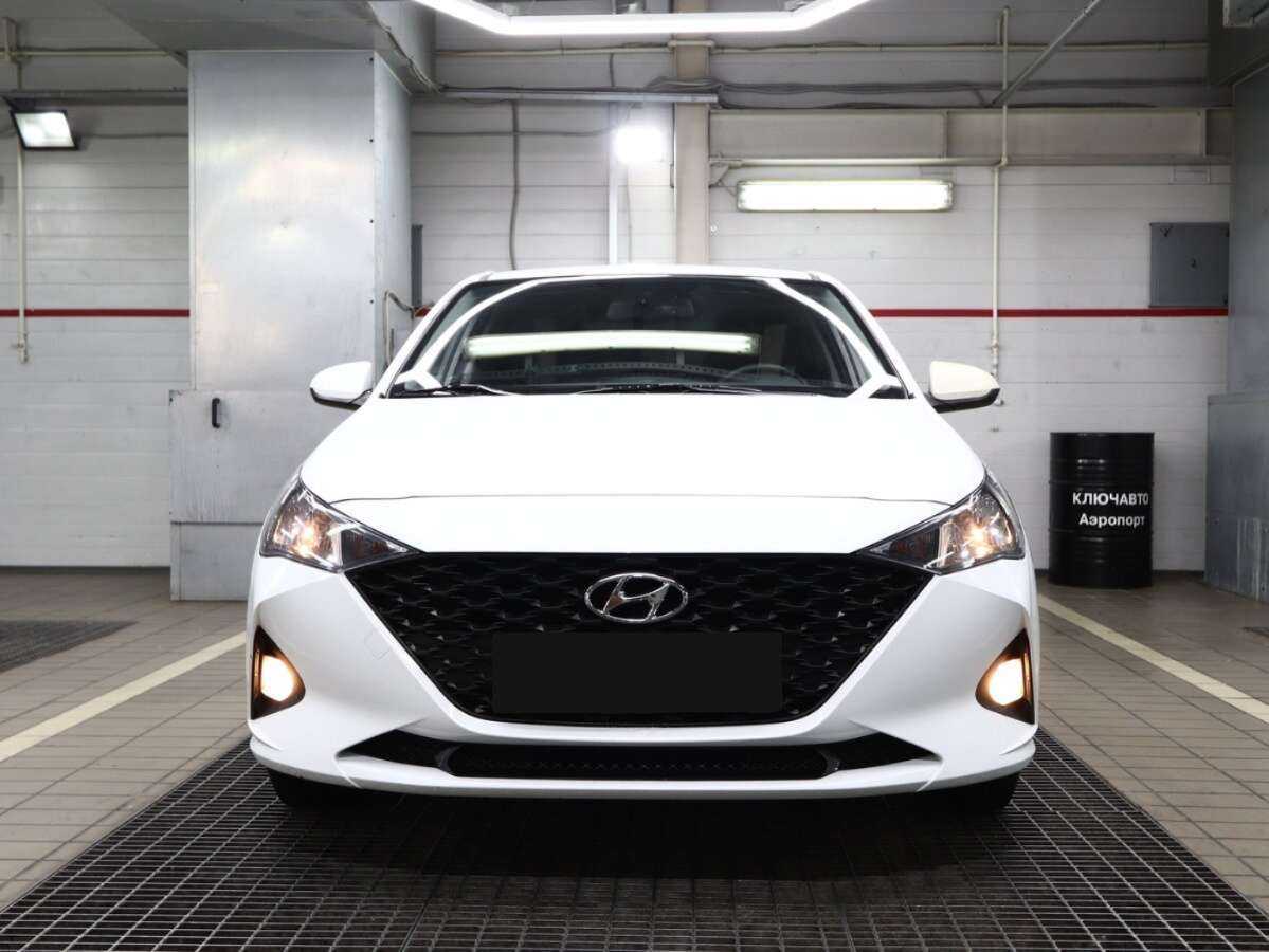 Hyundai Solaris 2021 года с пробегом. Фото: #2