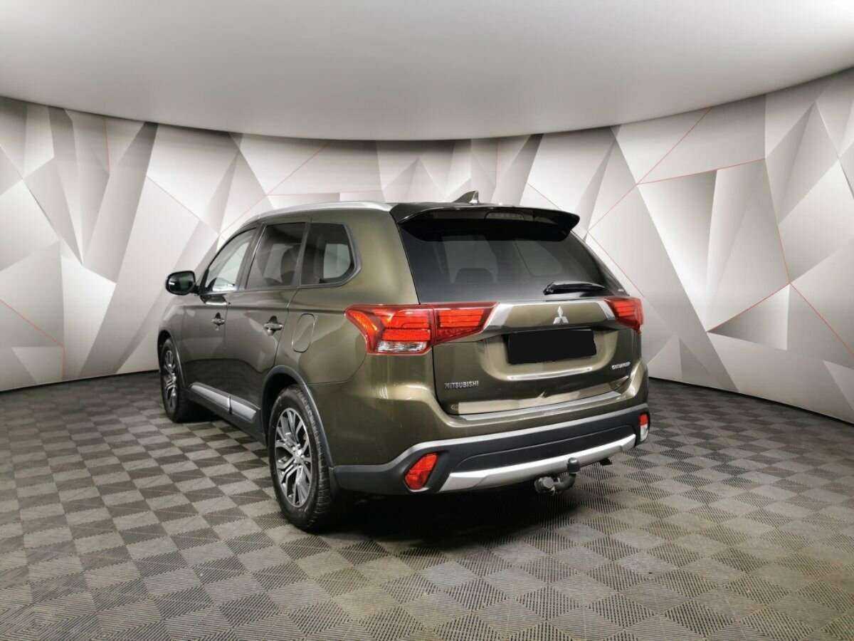 Mitsubishi Outlander 2018 года с пробегом. Фото: #3