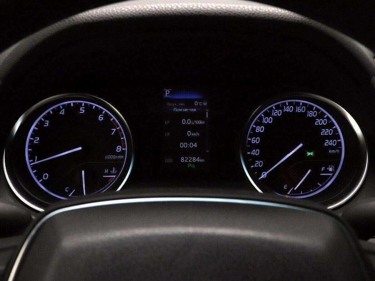Toyota Camry 2019 года с пробегом. Фото: #18