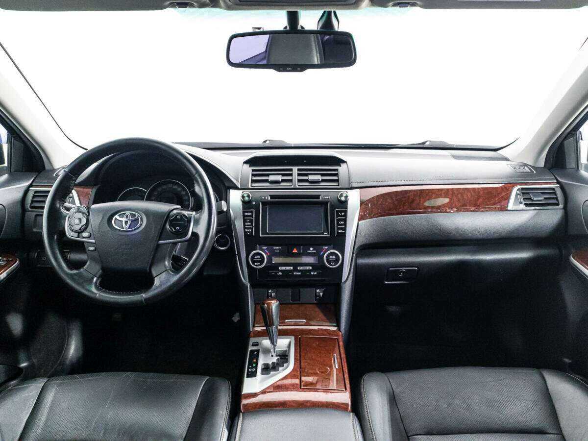 Toyota Camry 2013 года с пробегом. Фото: #12