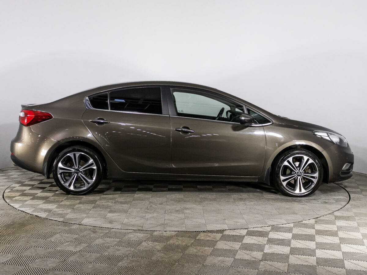 Kia Cerato 2015 года с пробегом. Фото: #3