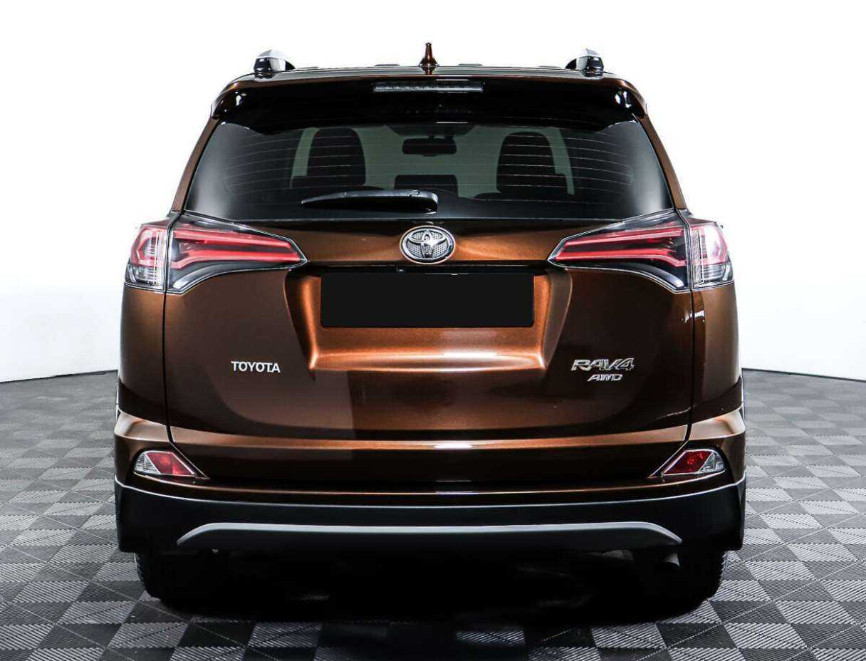Toyota RAV4 2018 года с пробегом. Фото: #5