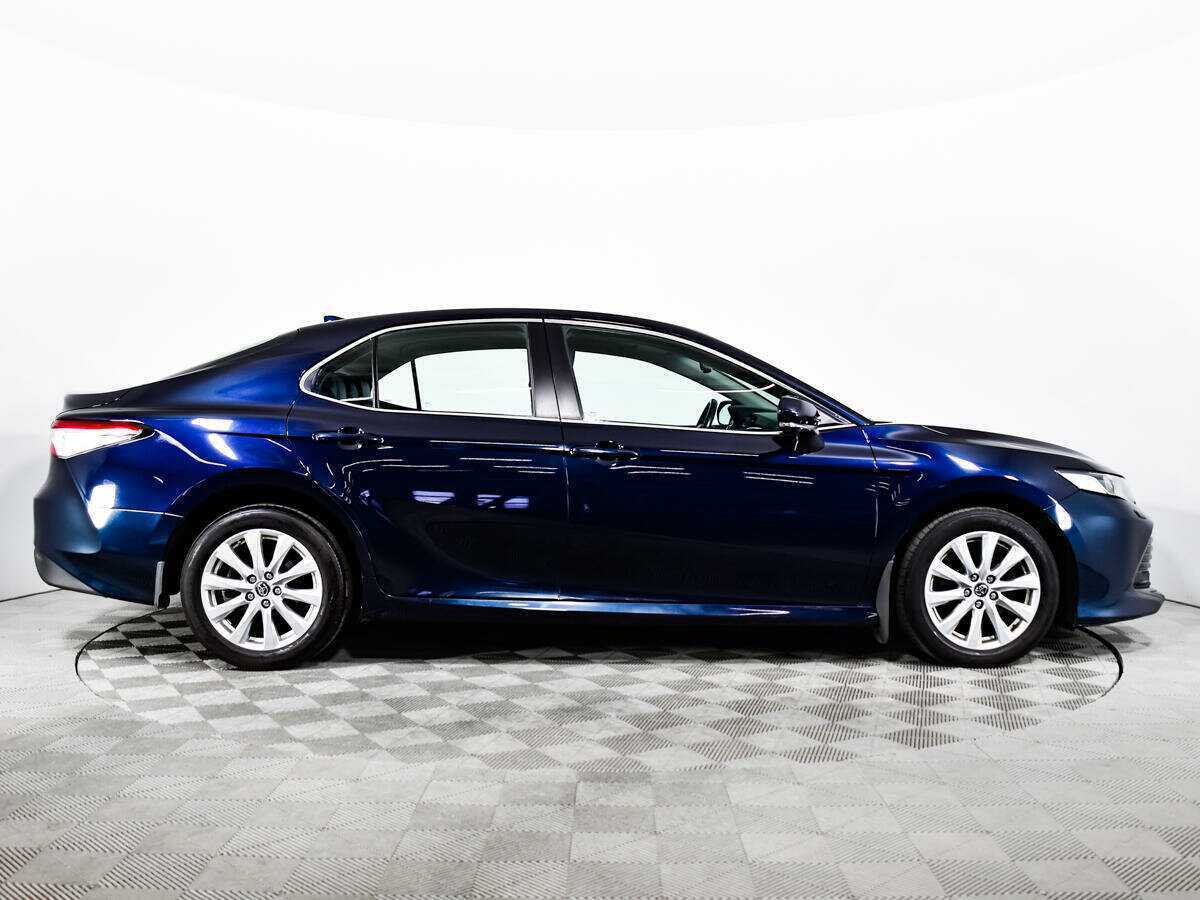 Toyota Camry 2019 года с пробегом. Фото: #3