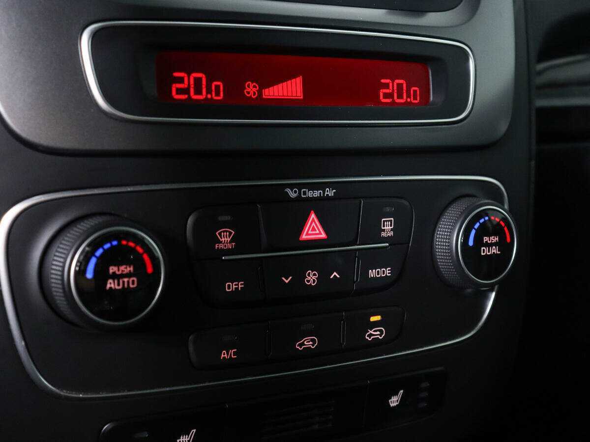 Kia Sorento 2017 года с пробегом. Фото: #12