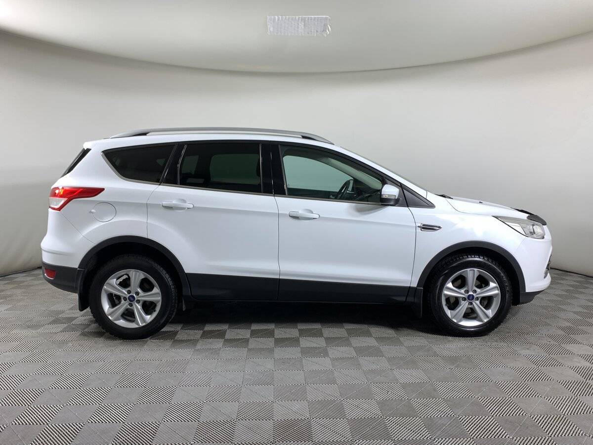 Ford Kuga 2013 года с пробегом. Фото: #3