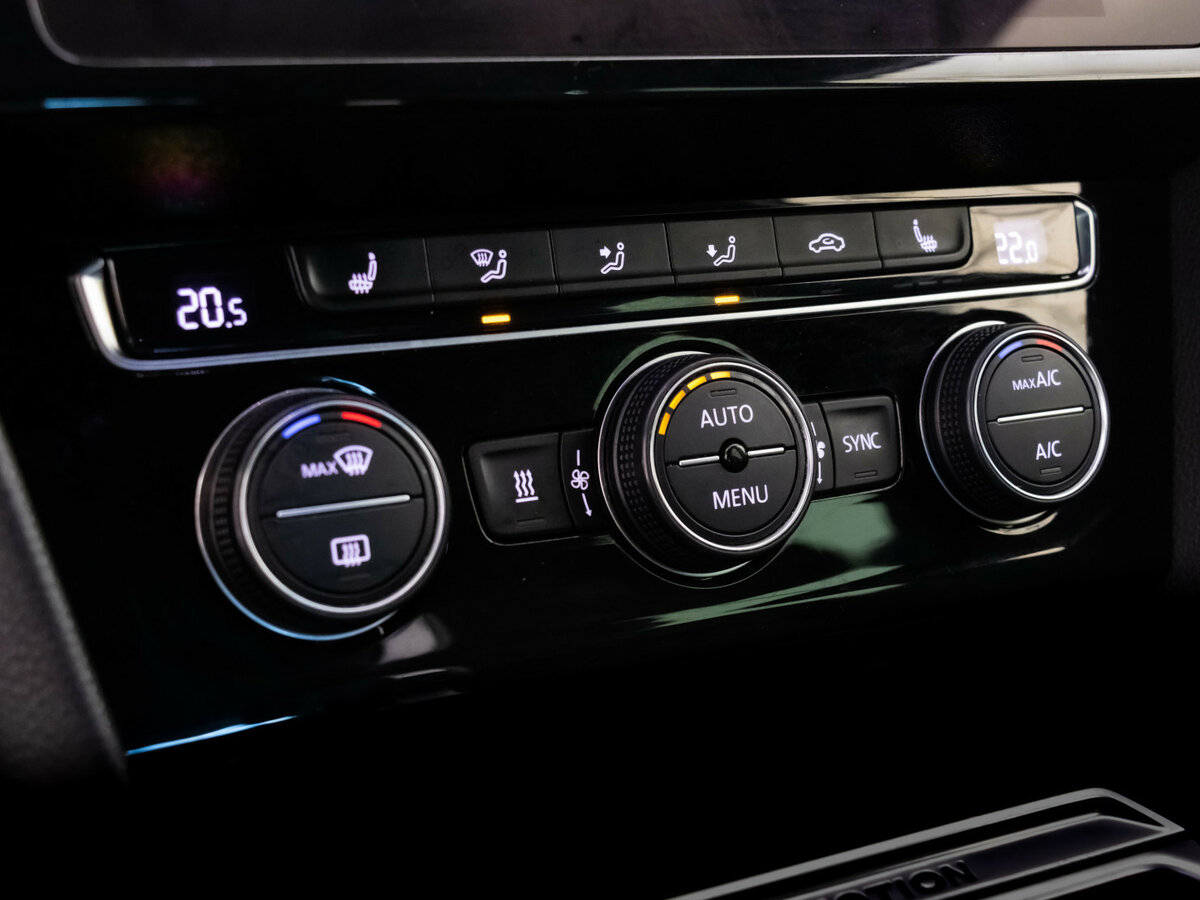 Volkswagen Passat 2018 года с пробегом. Фото: #17