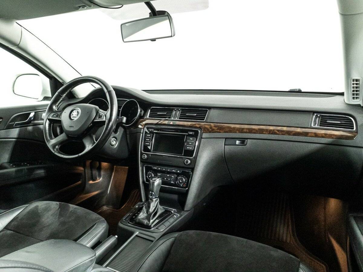 Skoda Superb 2013 года с пробегом. Фото: #8