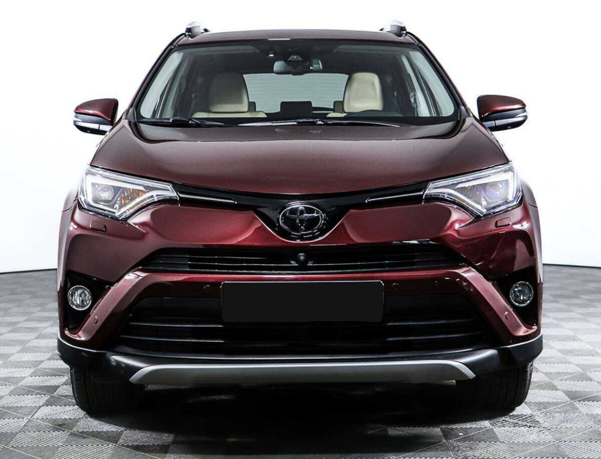 Toyota RAV4 2018 года с пробегом. Фото: #1