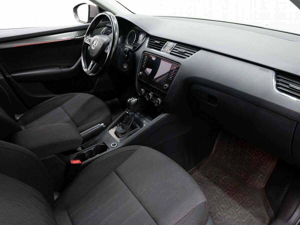 Skoda Octavia 2017 года с пробегом. Фото: #10
