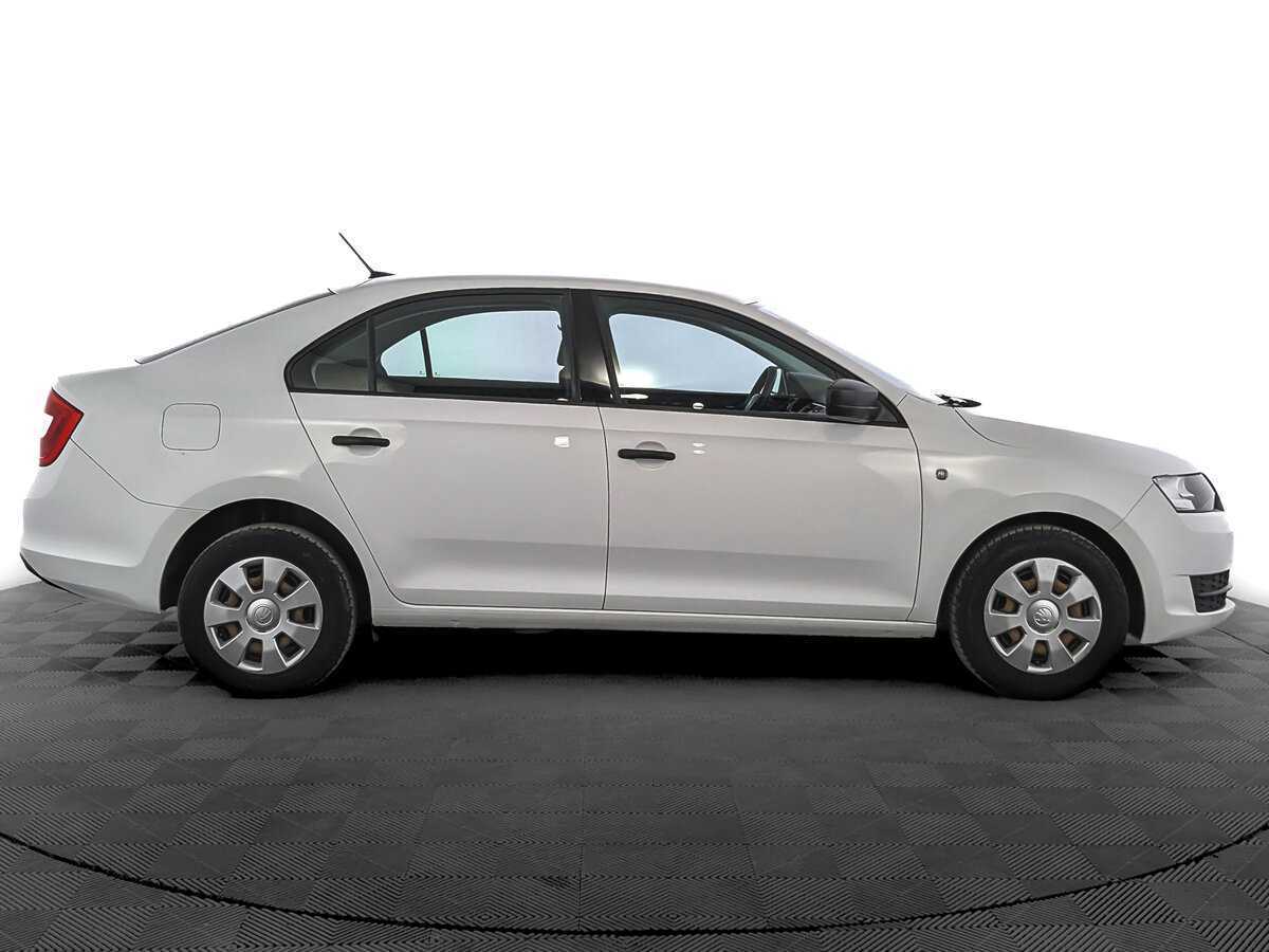 Skoda Rapid 2017 года с пробегом. Фото: #3