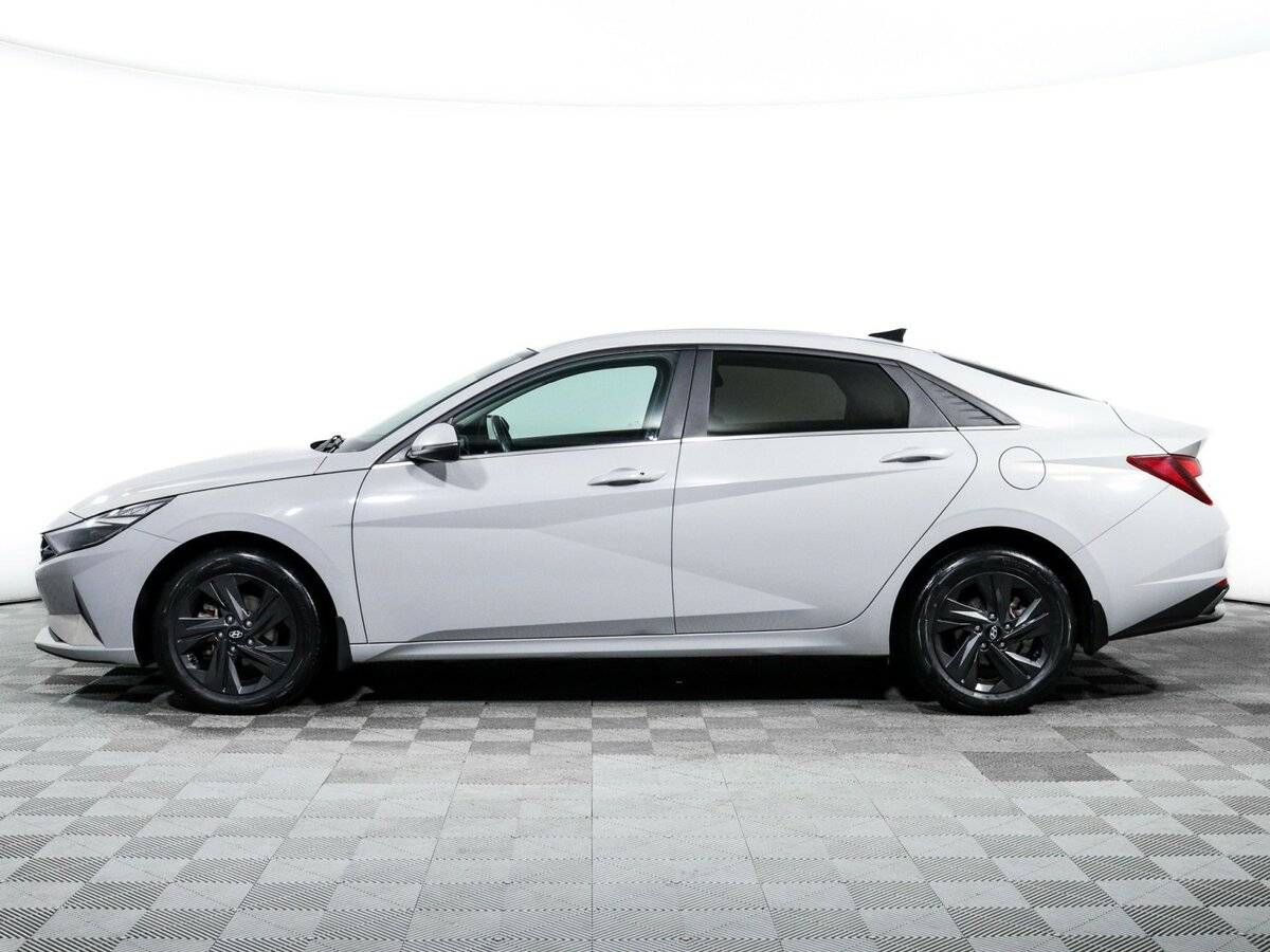 Hyundai Elantra 2021 года с пробегом. Фото: #3
