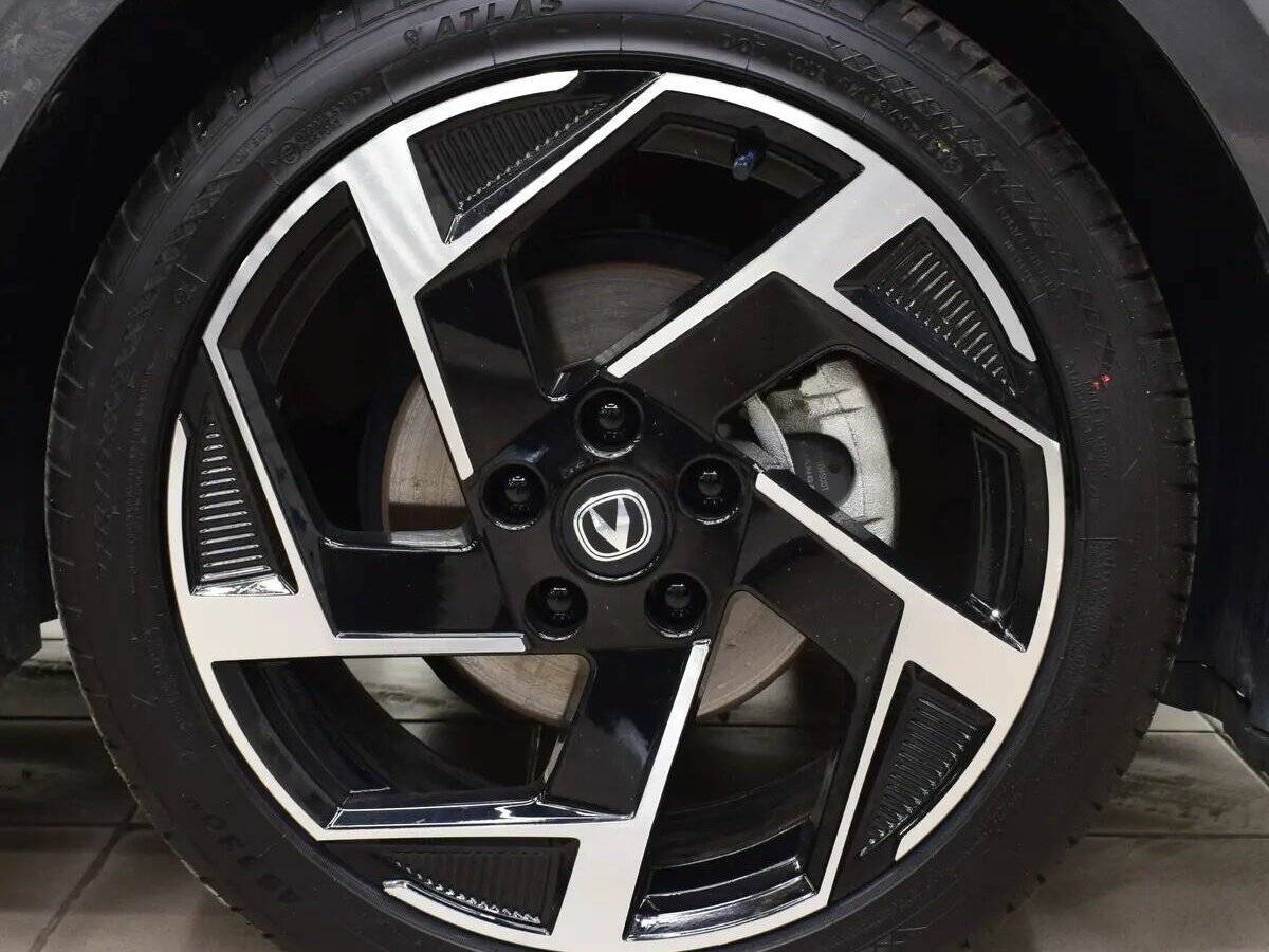 Changan Lamore 2023 года с пробегом. Фото: #18