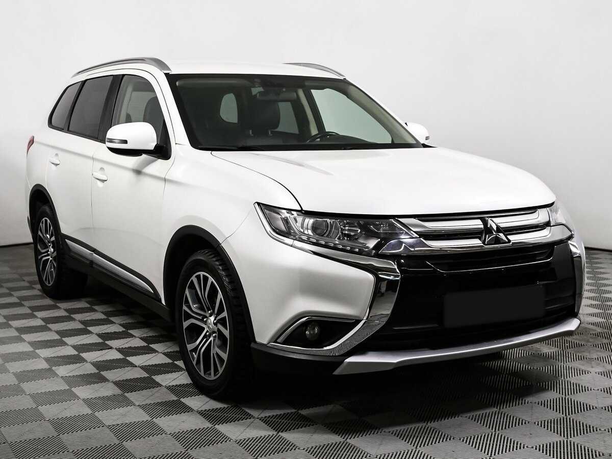 Mitsubishi Outlander 2017 года с пробегом. Фото: #2