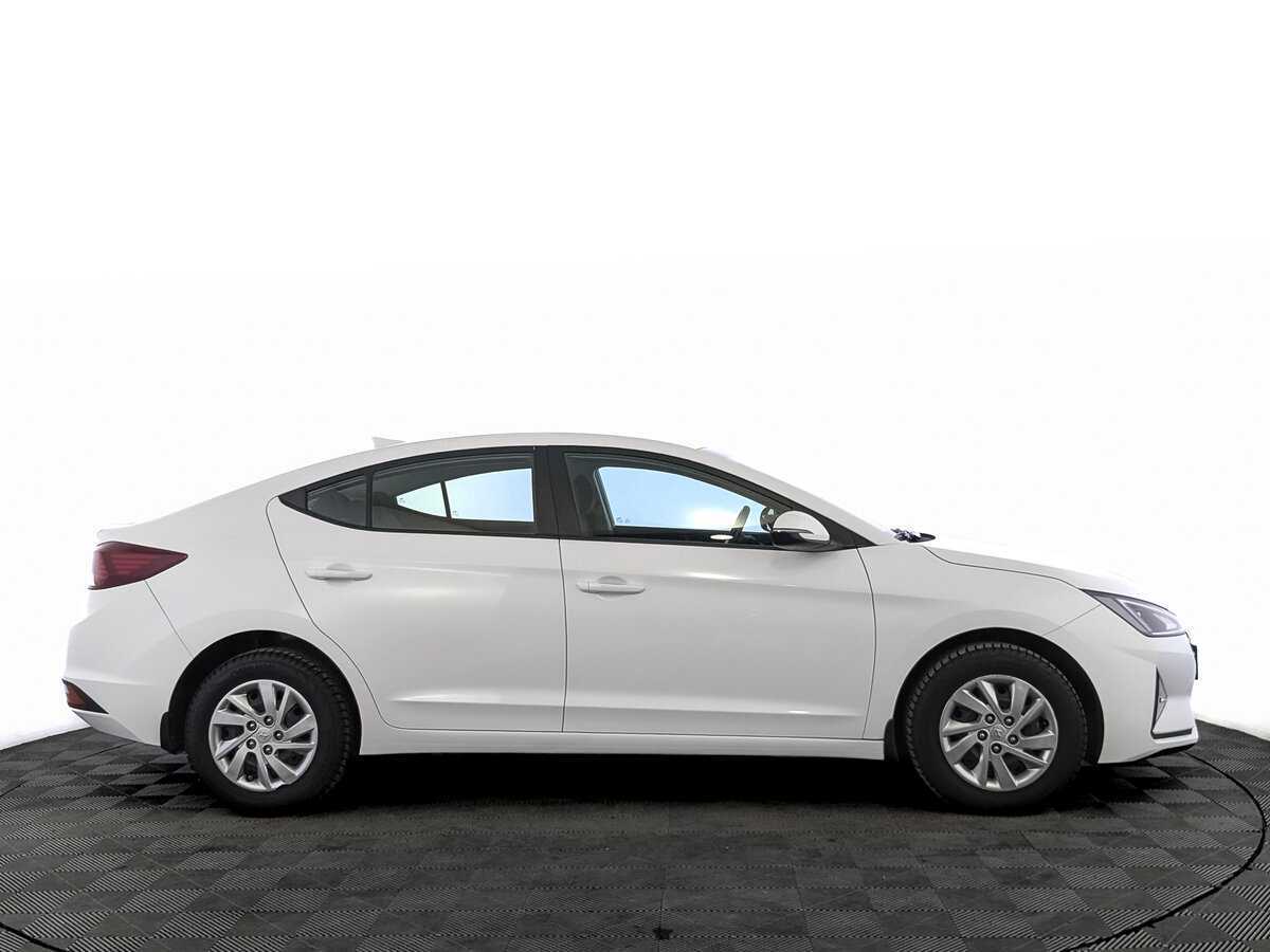 Hyundai Elantra 2019 года с пробегом. Фото: #3