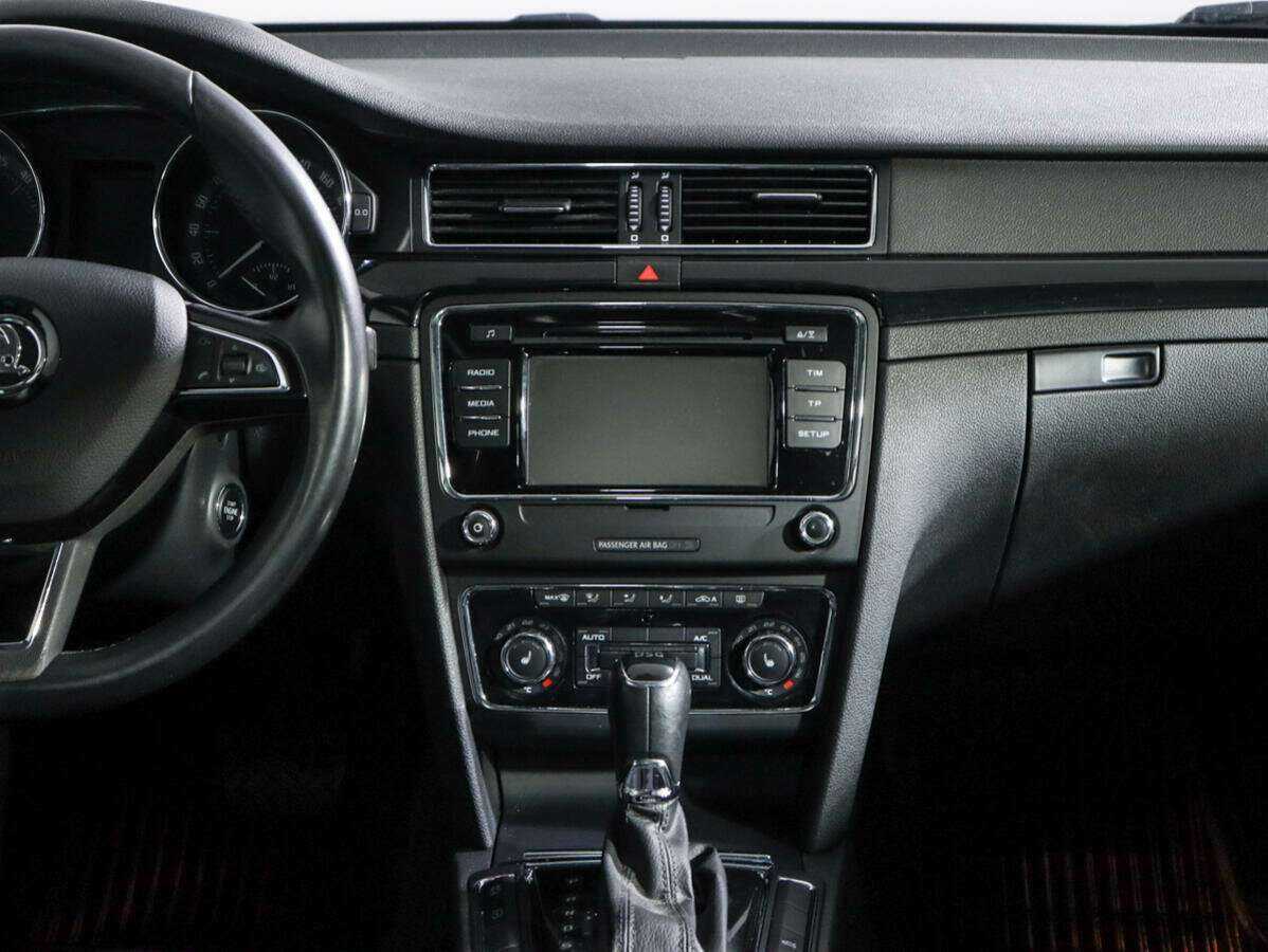 Skoda Superb 2013 года с пробегом. Фото: #12