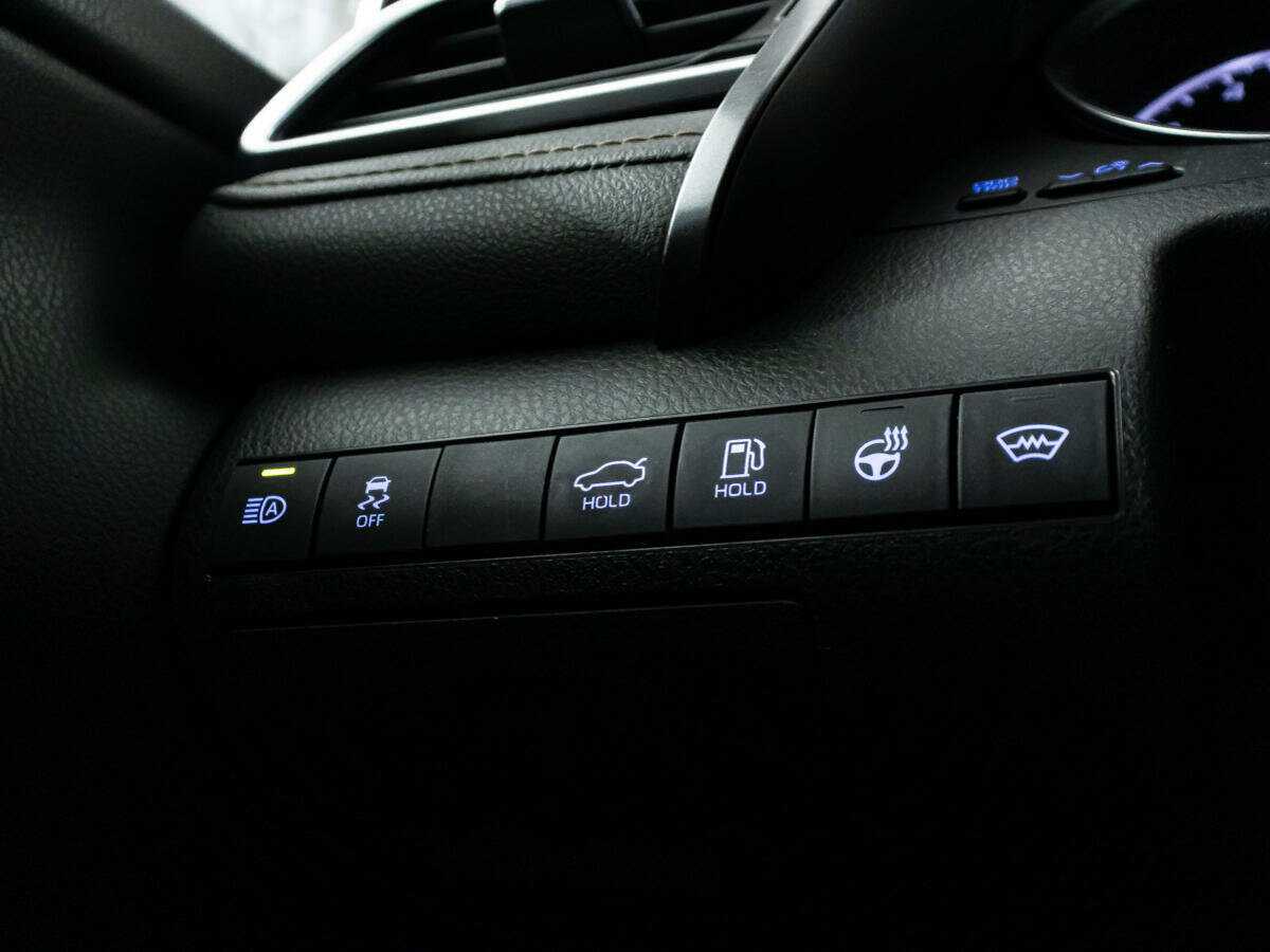 Toyota Camry 2021 года с пробегом. Фото: #18