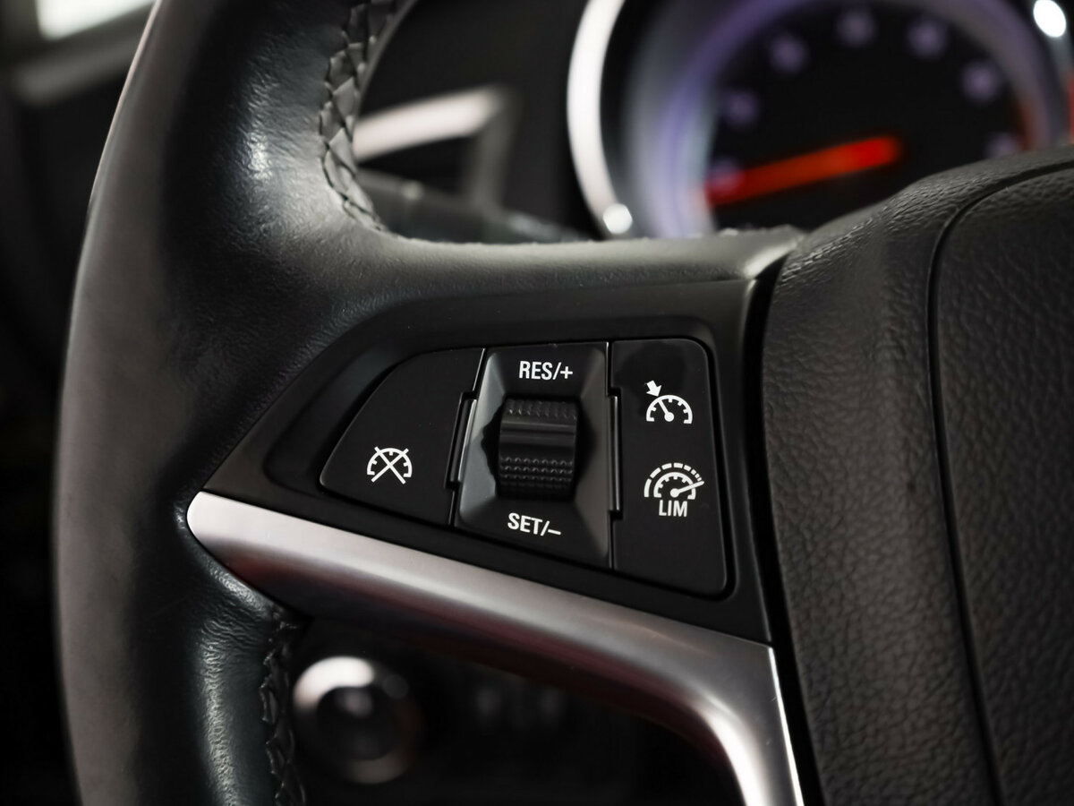 Opel Astra 2012 года с пробегом. Фото: #9