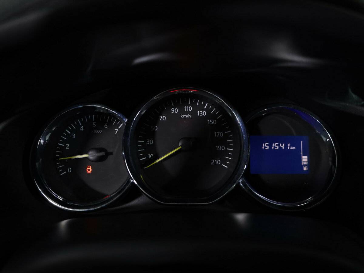 Renault Logan 2015 года с пробегом. Фото: #13