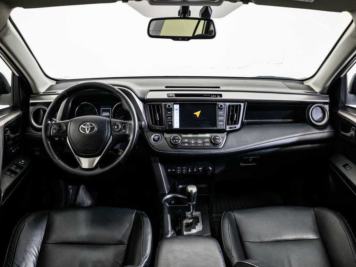 Toyota RAV4 2018 года с пробегом. Фото: #10