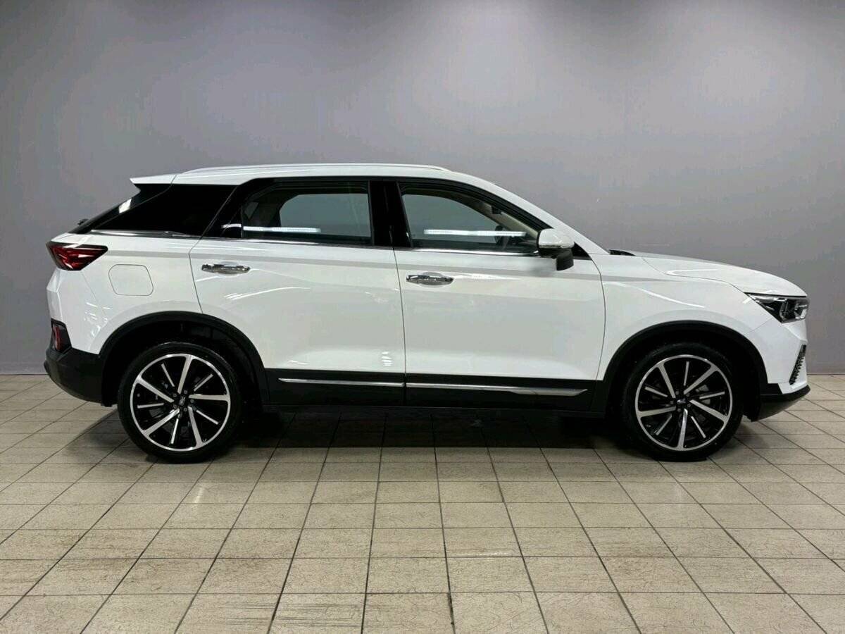 FAW Bestune T77 2023 года с пробегом. Фото: #3