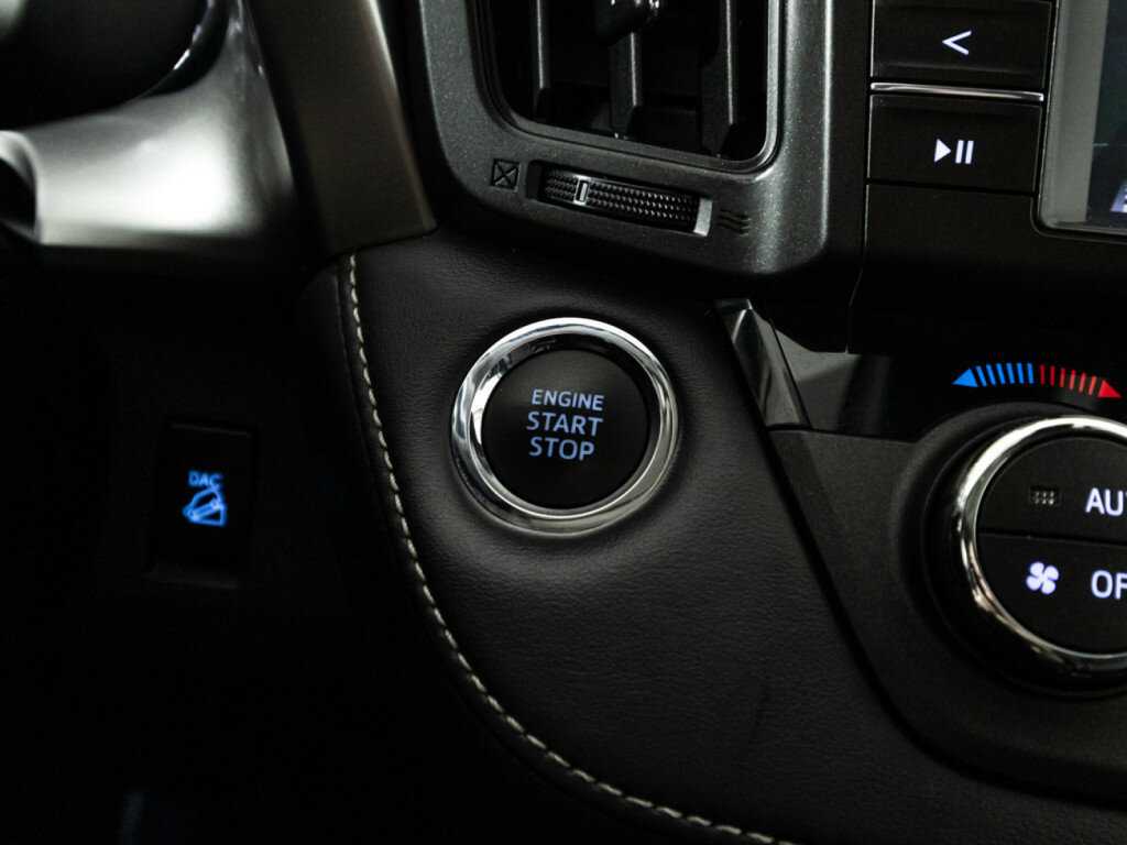 Toyota RAV4 2017 года с пробегом. Фото: #20