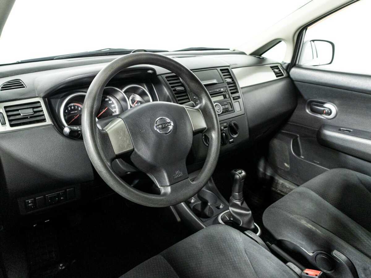 Nissan Tiida 2013 года с пробегом. Фото: #10